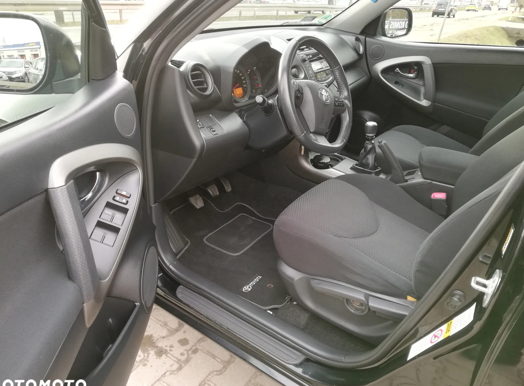 Toyota RAV4 cena 41900 przebieg: 162700, rok produkcji 2009 z Piastów małe 352